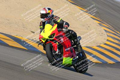 media/Dec-18-2022-SoCal Trackdays (Sun) [[8099a50955]]/Turns 9 and 10 Set 2 (1055am)/